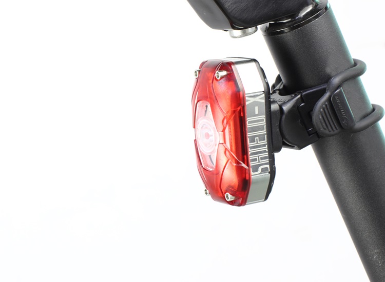 FARO BICICLETA TRASERO USB SHIELD-X AUTO 80/150 LUMENS